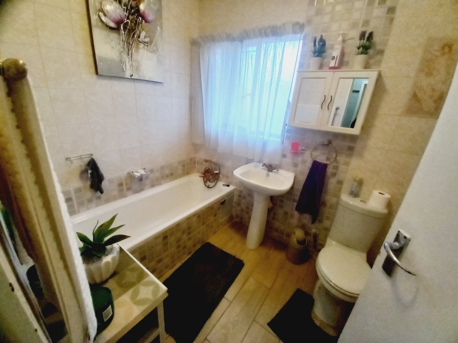 3 Bedroom Property for Sale in Sasolburg Ext 11 Free State